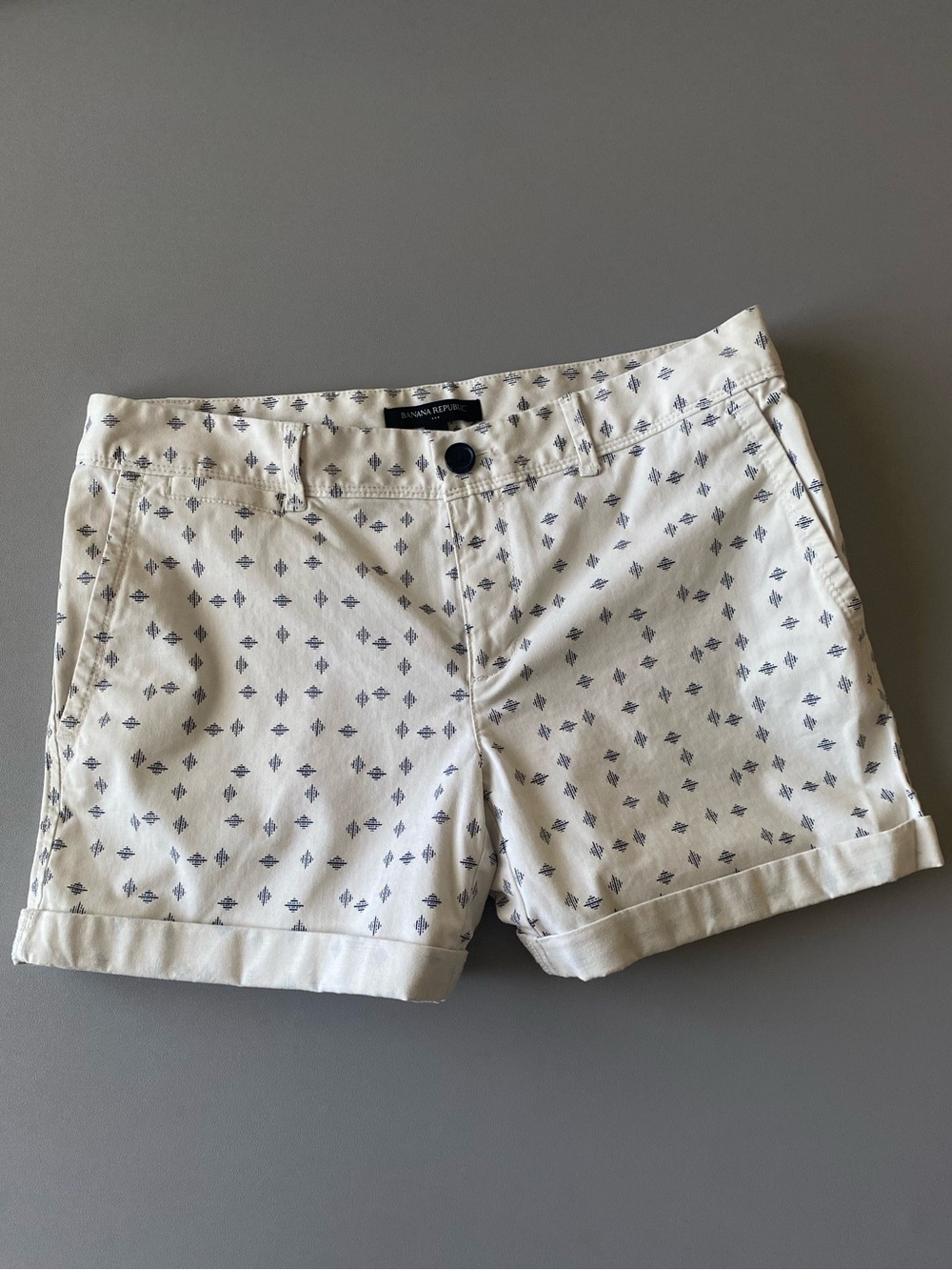 Banana Republic Cream with blue diamond pattern shorts